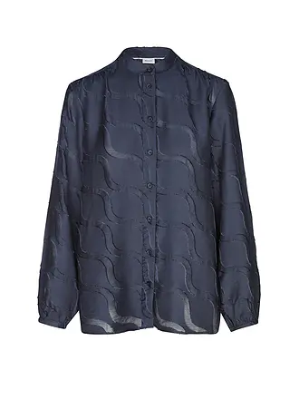 BRAX | Nombre del producto: Blusa VIVI
Marca: BRAX
Color: azul oscuro
Categorías: Moda,Mujer
Largo de manga: Manga larga
Material: Viscosa
Forma del cuello: Cuello alto
Diseño: Liso
Corte (Prenda superior): Regular
Estilo: Casual |